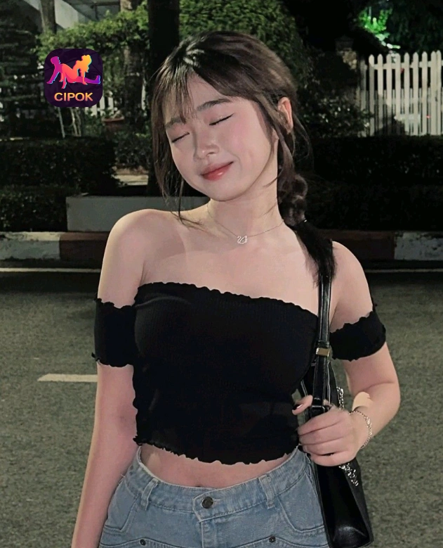 Bella Kusuma Menikmati Cipok Live APK