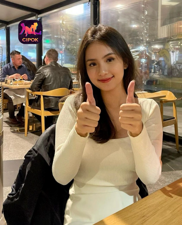 Bella Ramadhani Mengulas Cipok Terbaru