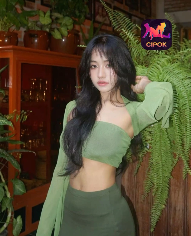 Cahya Anggraini cipok