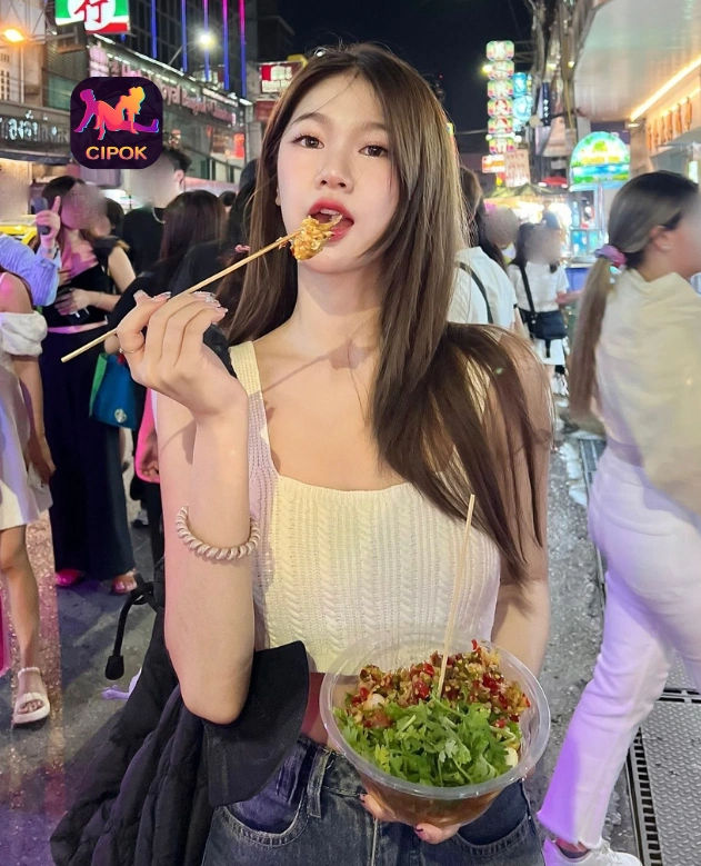 Read more about the article Fani Amalia Ungkap Daya Tarik Cipok Live