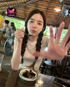 Read more about the article Leni Kusumawati Eksplor Cipok Live APK