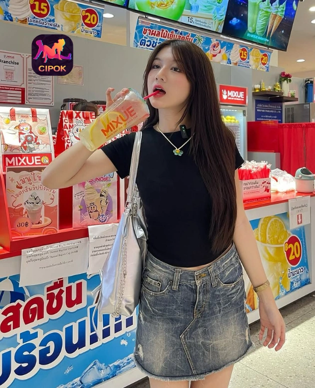 Nisa Amalia Menjelajahi Cipok Live