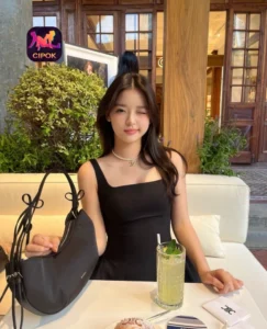 Read more about the article Rania Santoso Mengulas Cipok Terbaru