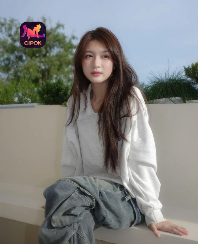 Tania Prameswari Mengulas Cipok Live