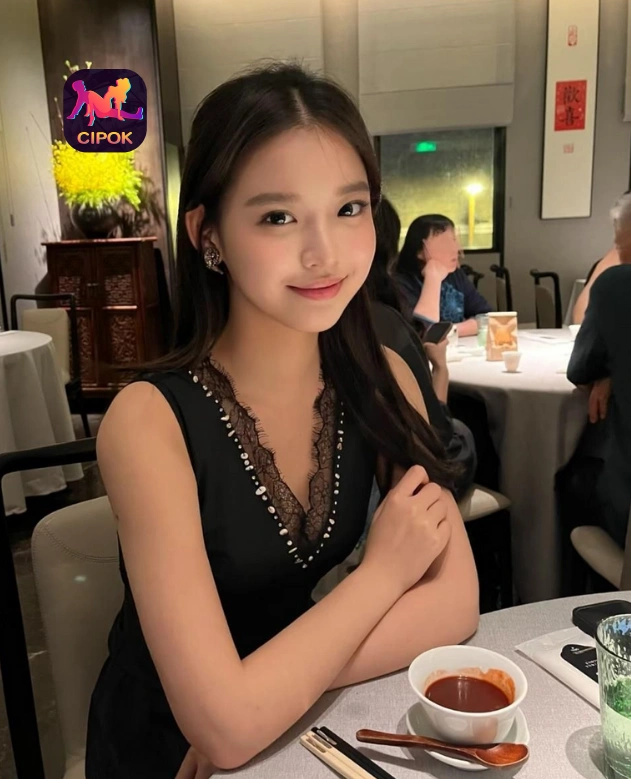 Utami Pertiwi Mengulas Cipok Live APK Terbaru